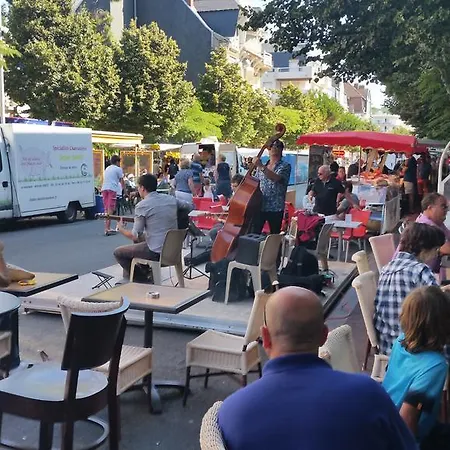 Les Camellias * La Baule